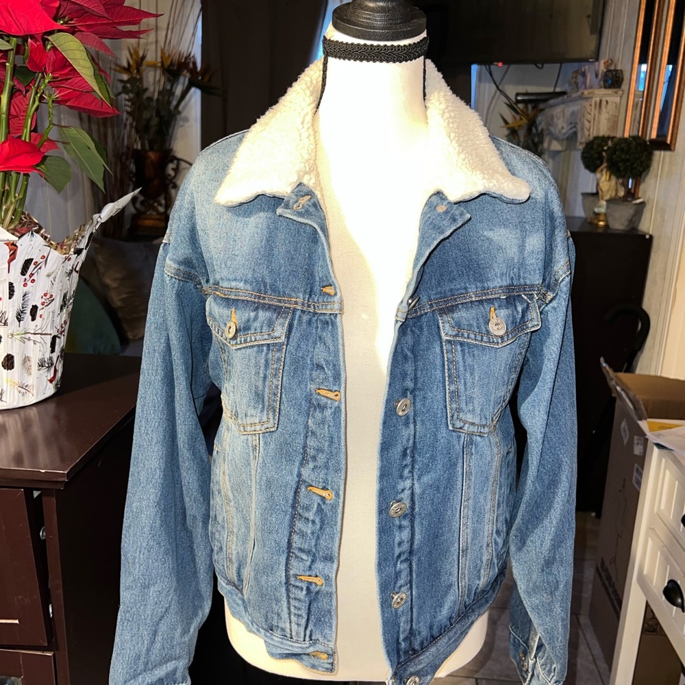 Women's Blue Denim Jacket with Sherpa Lining